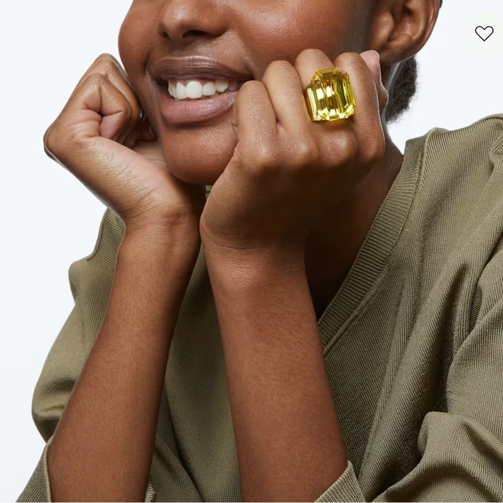 Atelier Swarovski Lucent cocktail ring
Octagon cut, Yellow - Picture 4 of 14